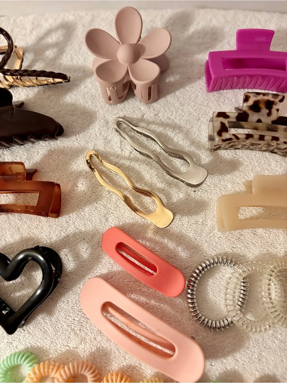 Assorted Women’s Hair Clip Set – Pink, Coral, Beige & More